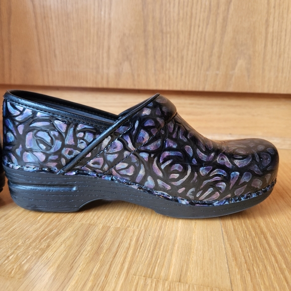 Danskos - Picture 5 of 14